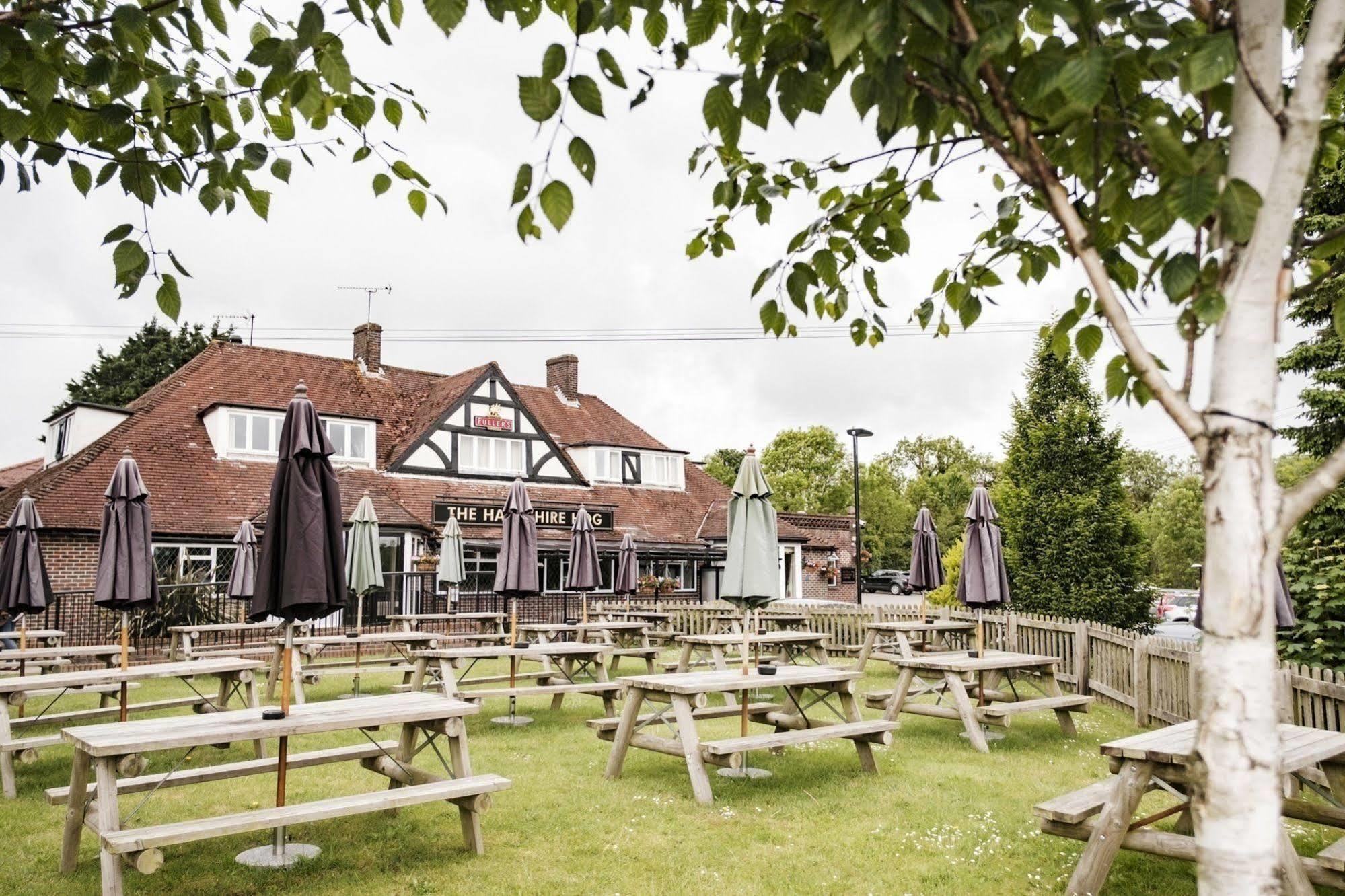 The Hampshire Hog Hotel Clanfield  Exterior photo